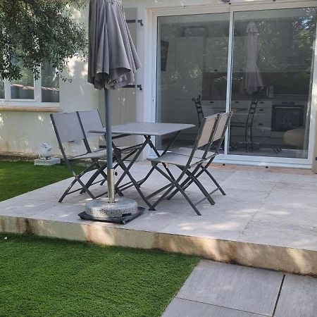Les Bois De Zola Entre Provence Et Luberon Aparthotel Saint-Esteve-Janson Exterior photo